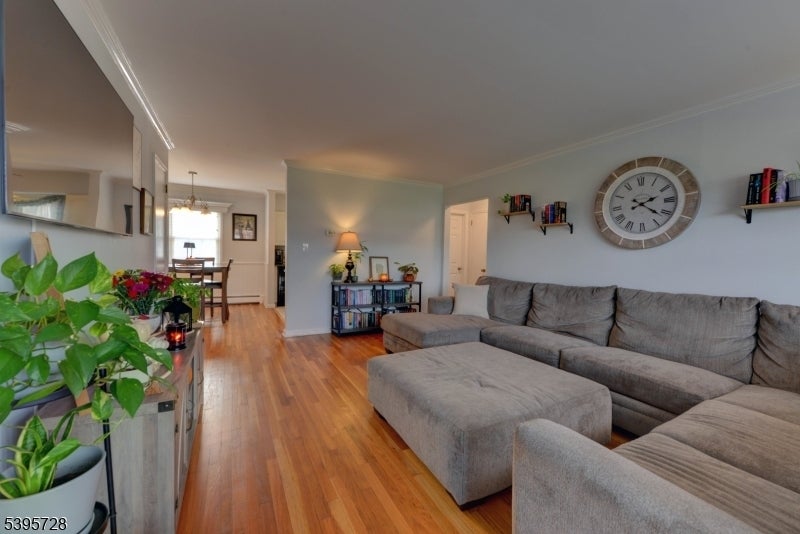 Photo of Listing #3997001