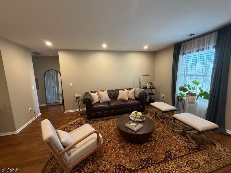 Photo of Listing #3997316