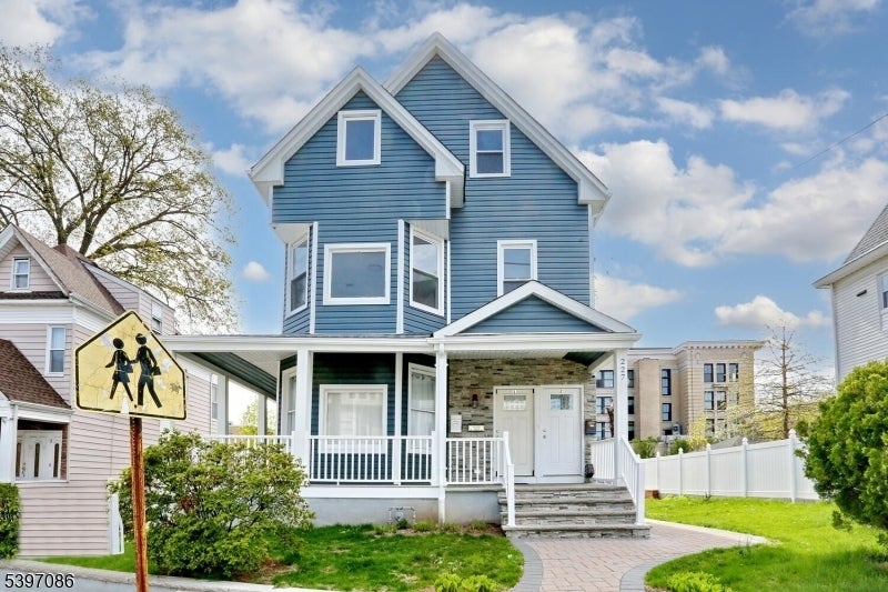 Photo of Listing #3997712