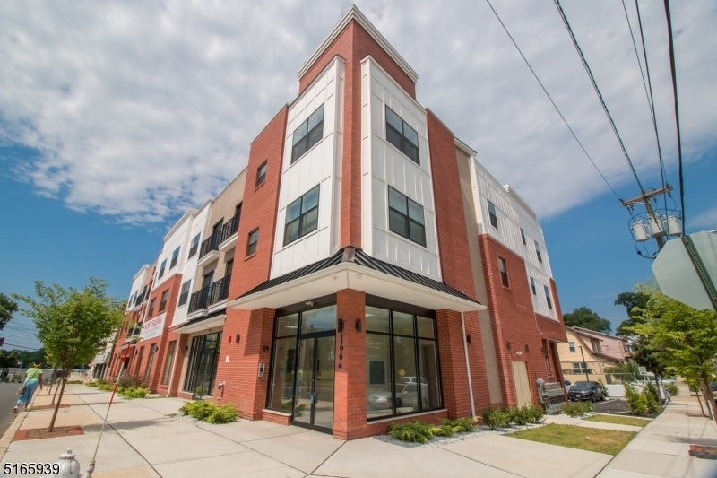 Photo of Listing #3997897