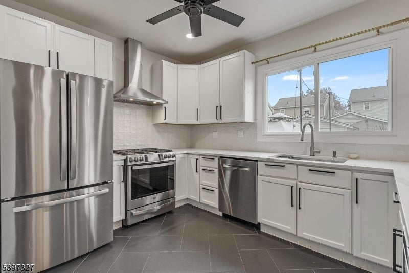 Photo of Listing #3997922