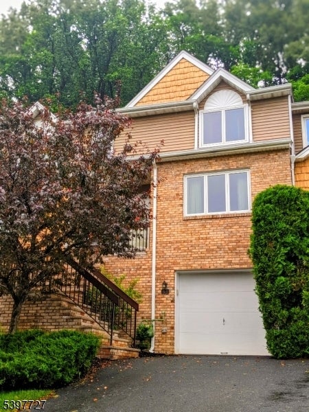 Photo of Listing #3998253