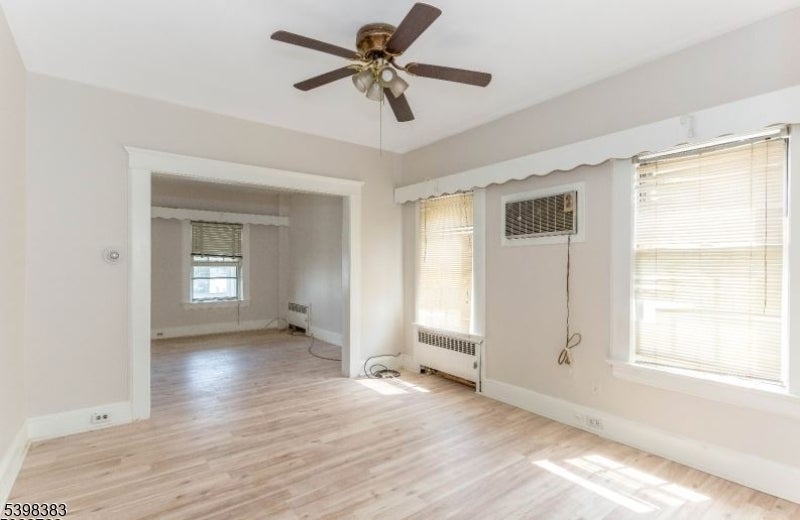 Photo of Listing #3998854