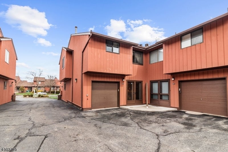 Photo of Listing #3998909