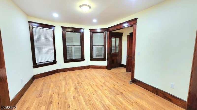 Photo of Listing #3998943