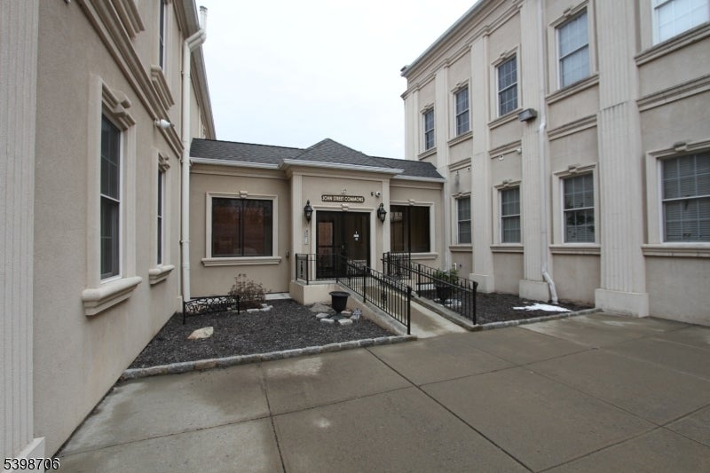 Photo of Listing #3999146