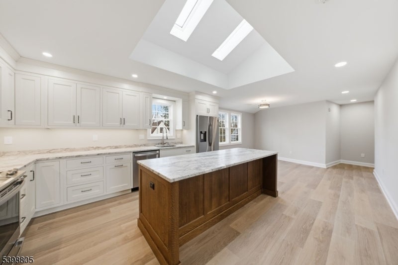 Photo of Listing #3999223