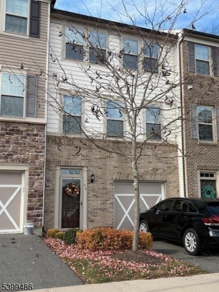 Photo of Listing #3999801