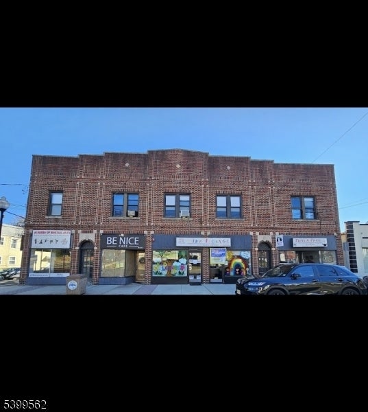 Photo of Listing #3999844