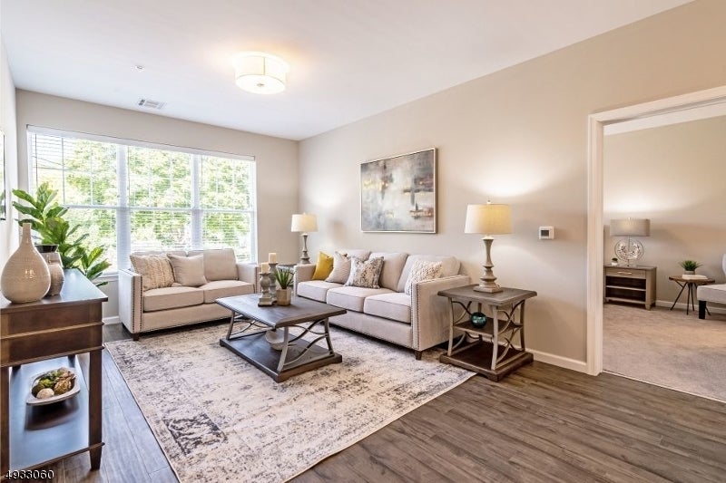 Photo of Listing #3999869