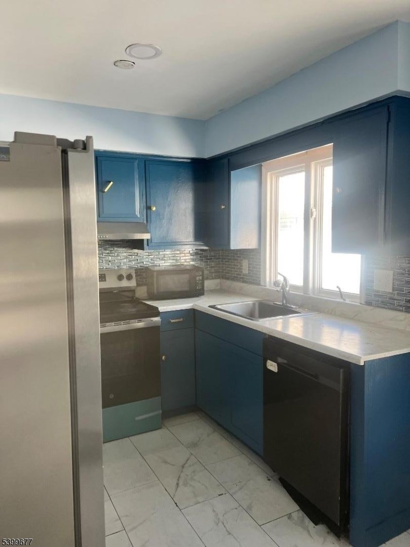 Photo of Listing #3999939