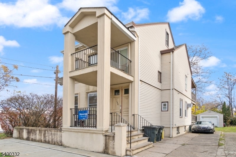 Photo of Listing #4000514