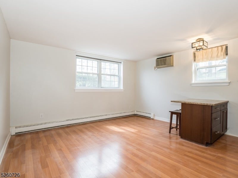 Photo of Listing #4000687