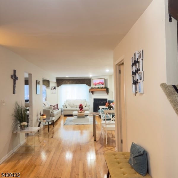 Photo of Listing #4000840