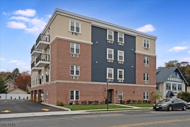 Photo of Listing #4001283