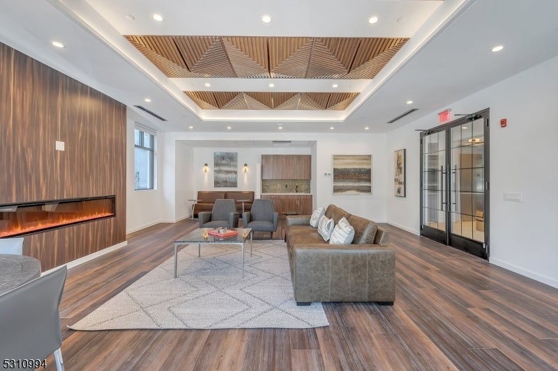 Photo of Listing #4001378