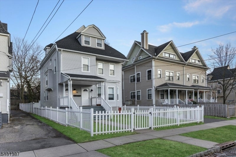 Photo of Listing #4001515