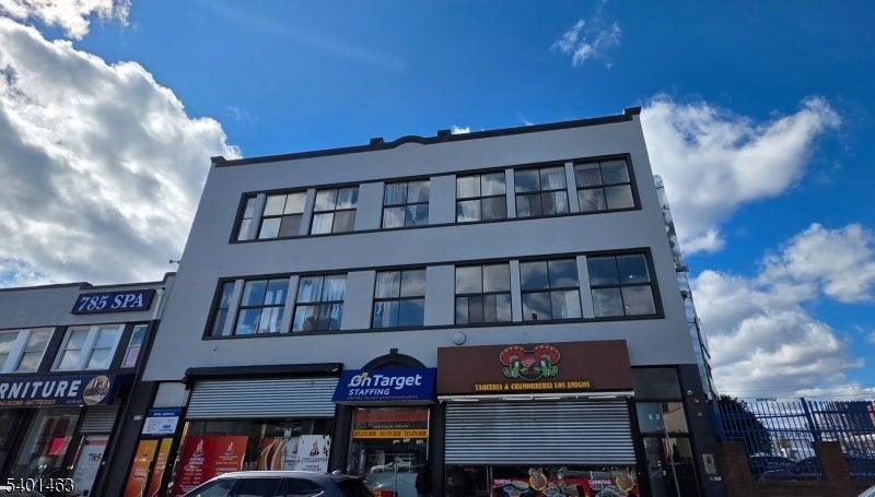 Photo of Listing #4001533