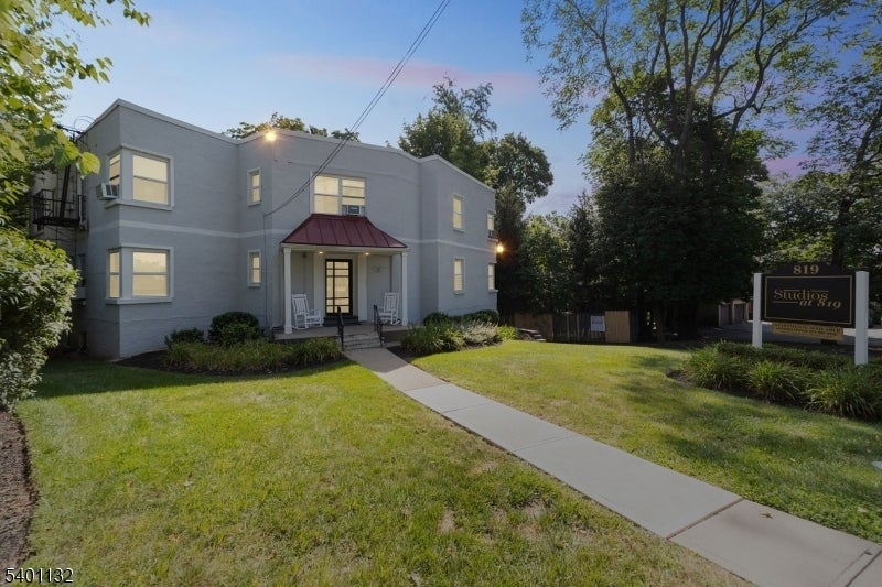 Photo of Listing #4001549