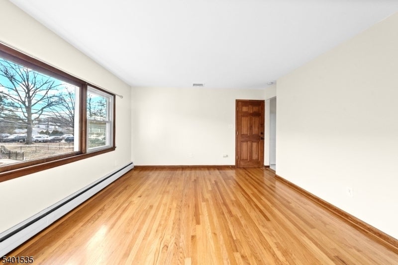 Photo of Listing #4001632