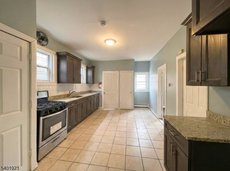 Photo of Listing #4001890