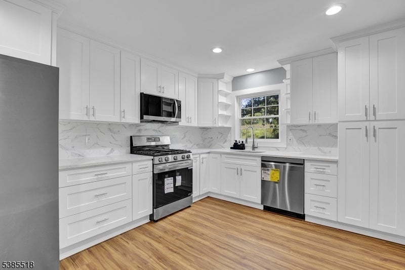 Photo of Listing #4001985