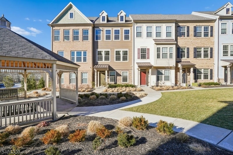 Photo of Listing #4002057