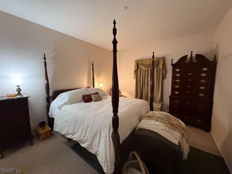 Photo of Listing #4002251