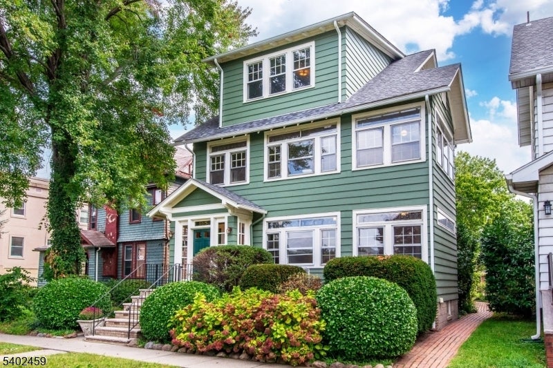 Photo of Listing #4002293