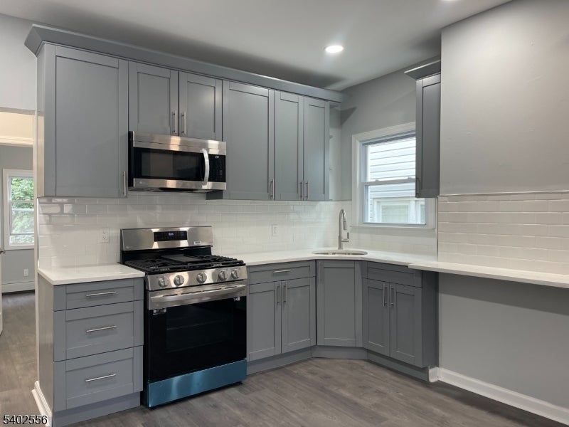 Photo of Listing #4002383