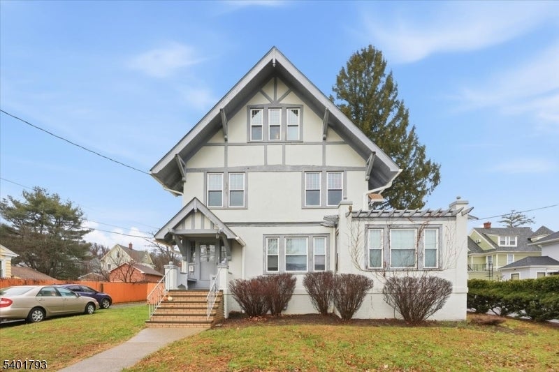 Photo of Listing #4002492