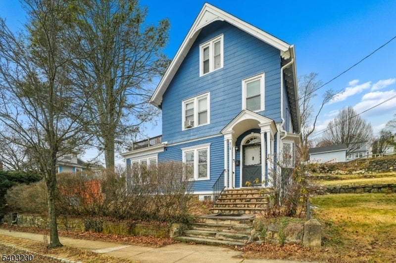 Photo of Listing #4002917