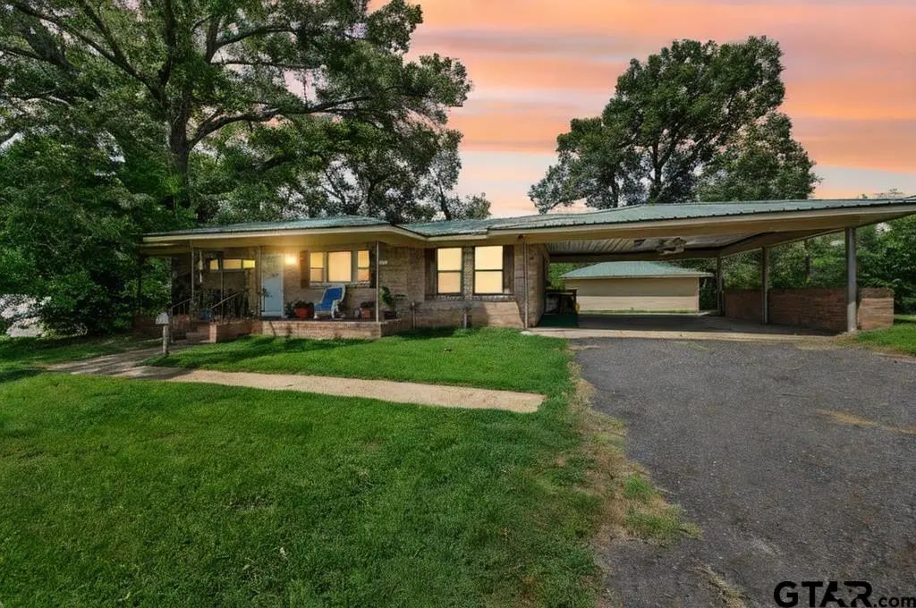 509 Tina St, Quitman