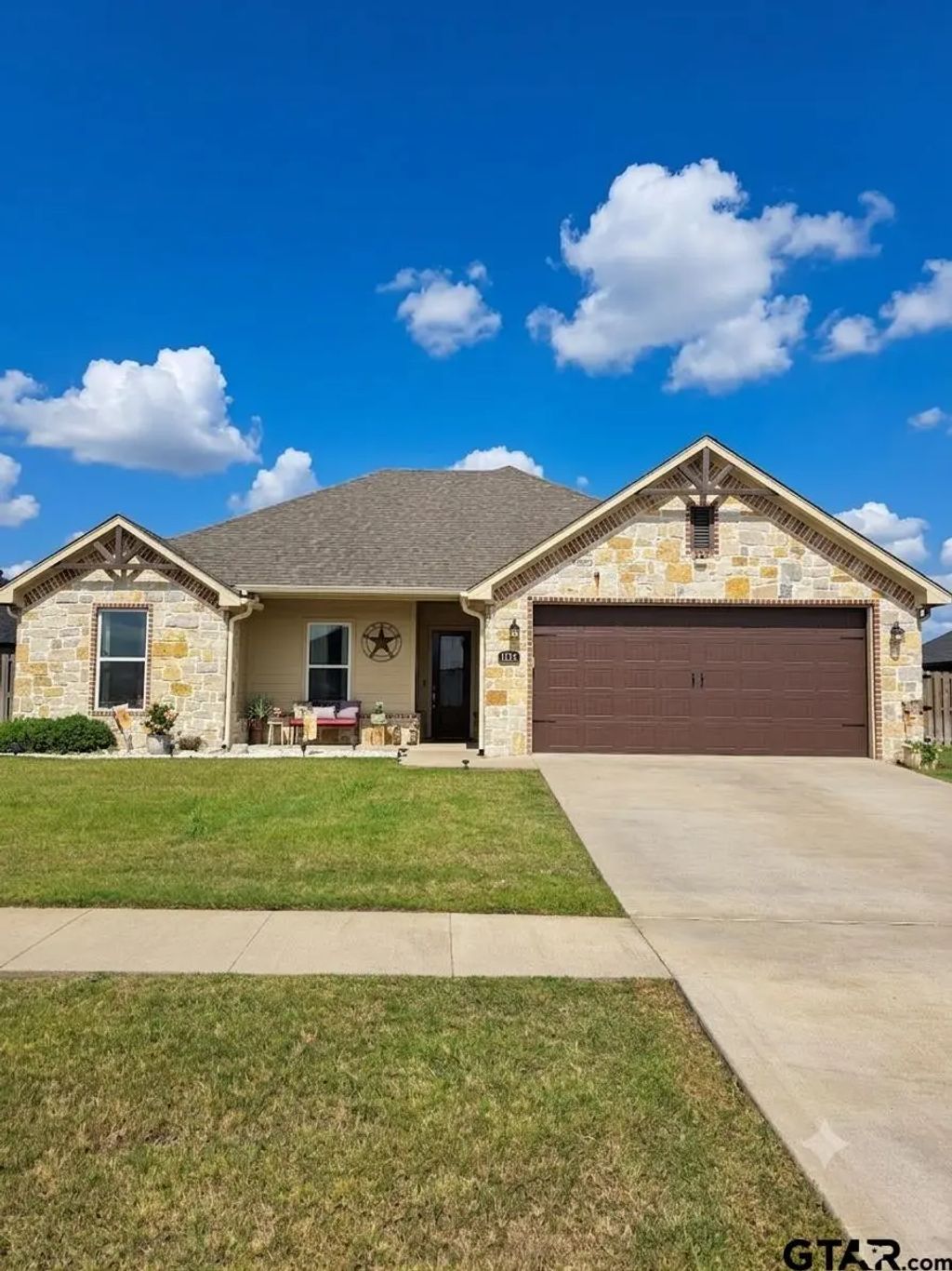 1712 Stephanie Dr, Whitehouse