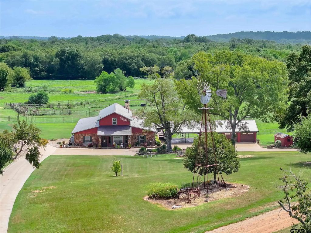 5282 N Sh 37, Winnsboro