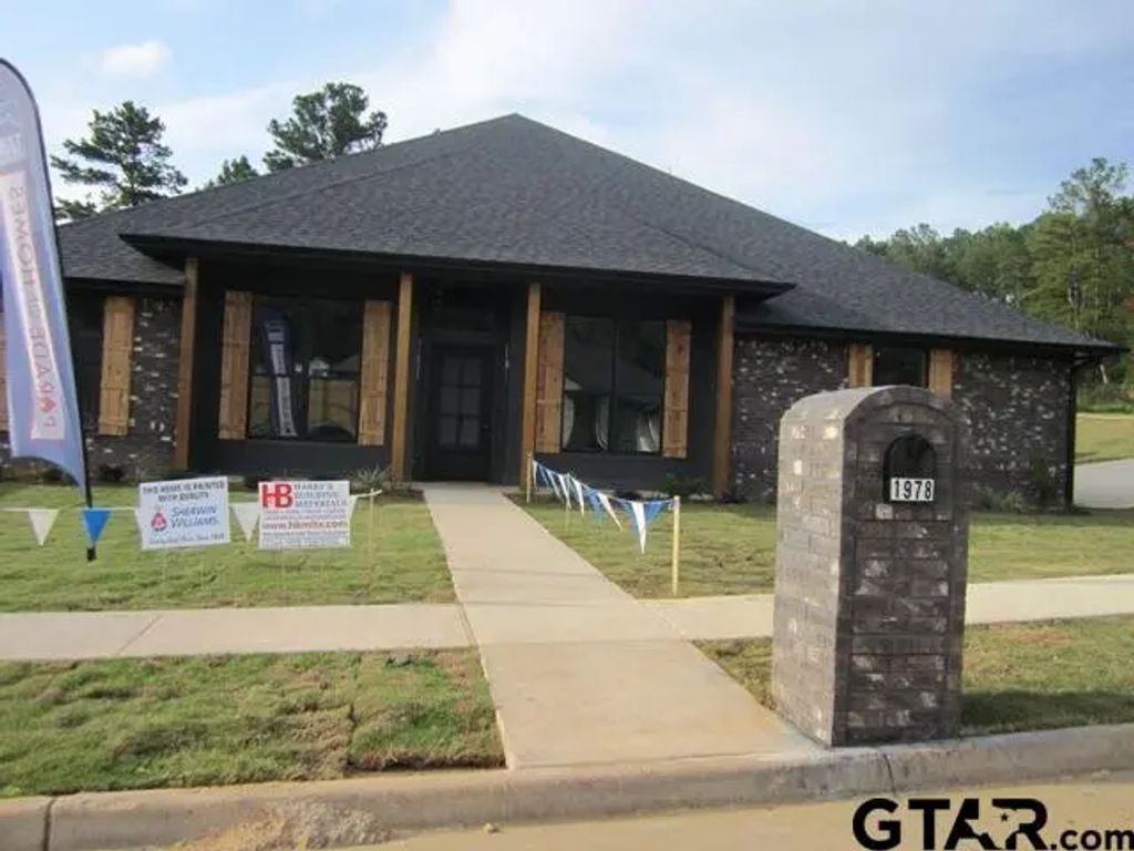7928 Crooked Trail, Tyler