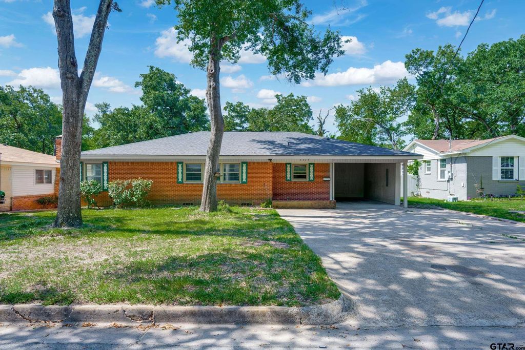 3424 Martha Street, Tyler