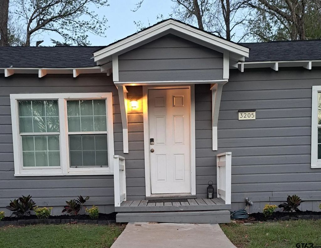 3205 E Carter Blvd, Tyler