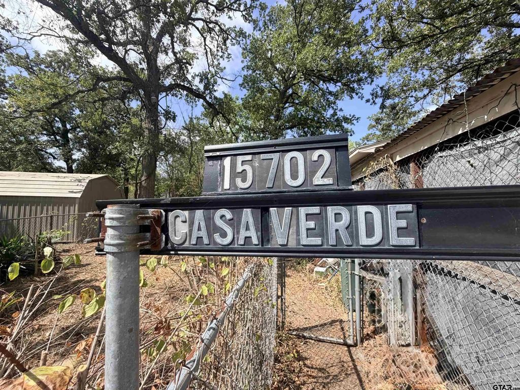 15702 Casa Verde, Malakoff