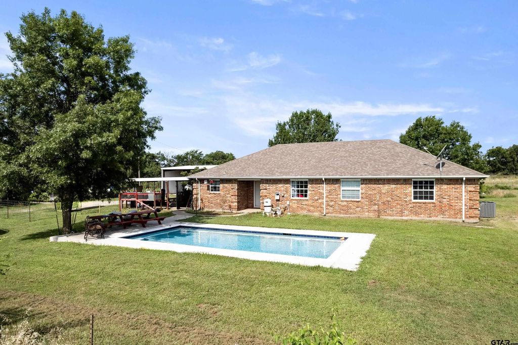 6414 Cr 3205, Campbell