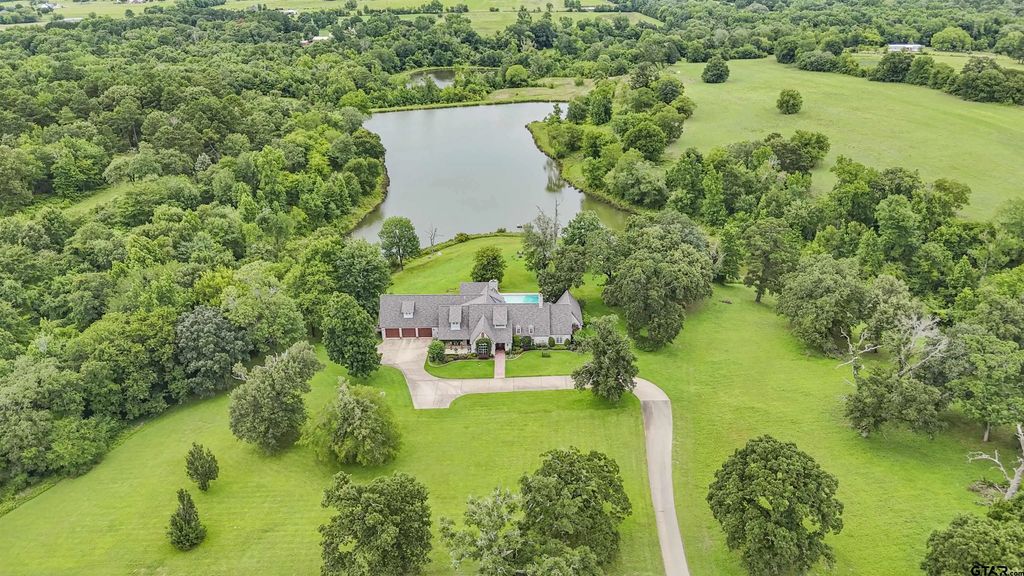 535 Riata, Bullard
