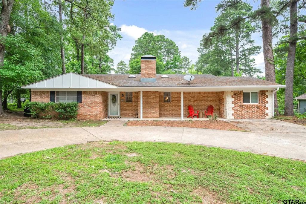 1522 Tanglewood Dr East, Hideaway