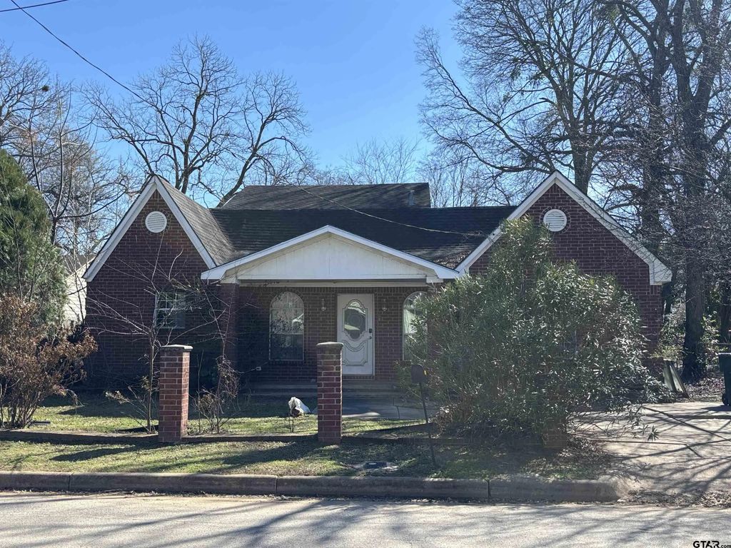 421 E Rosedale St, Tyler