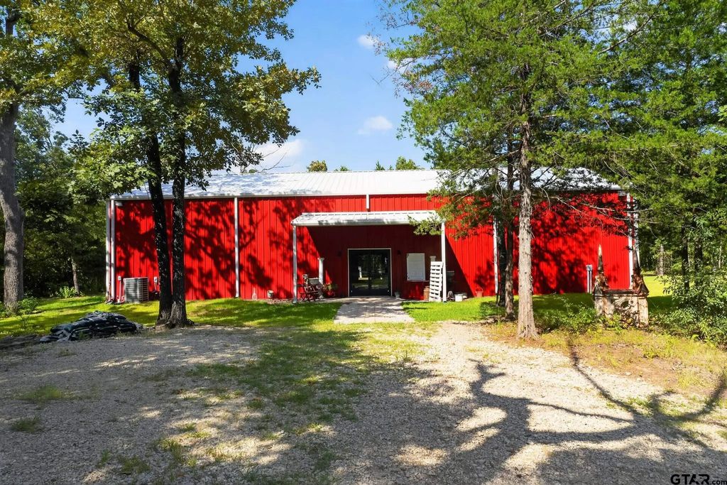 735 County Road 3211, Wills Point