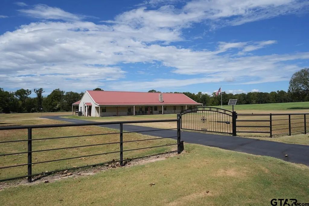 15551 Cr 4101 (multiple Homes), Lindale