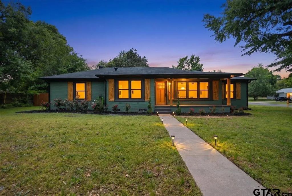 604 Layton, Kilgore