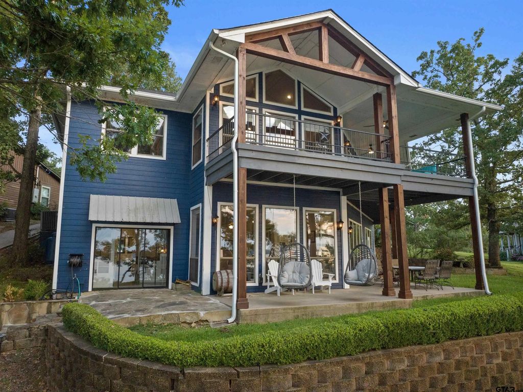 385 County Road 2610, Pittsburg