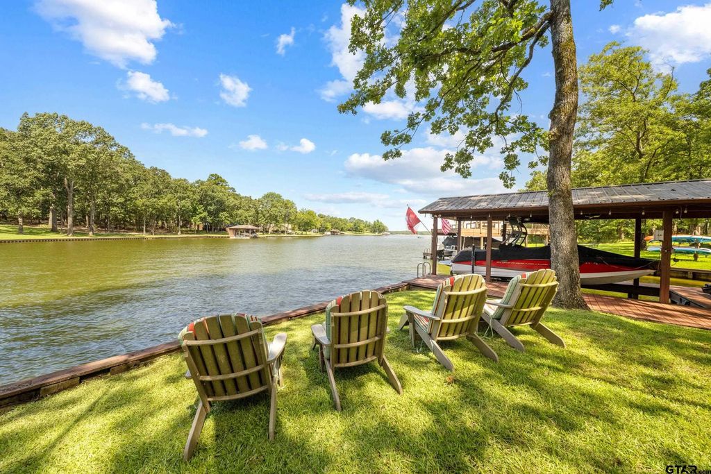 115 Larsen Ln, Scroggins