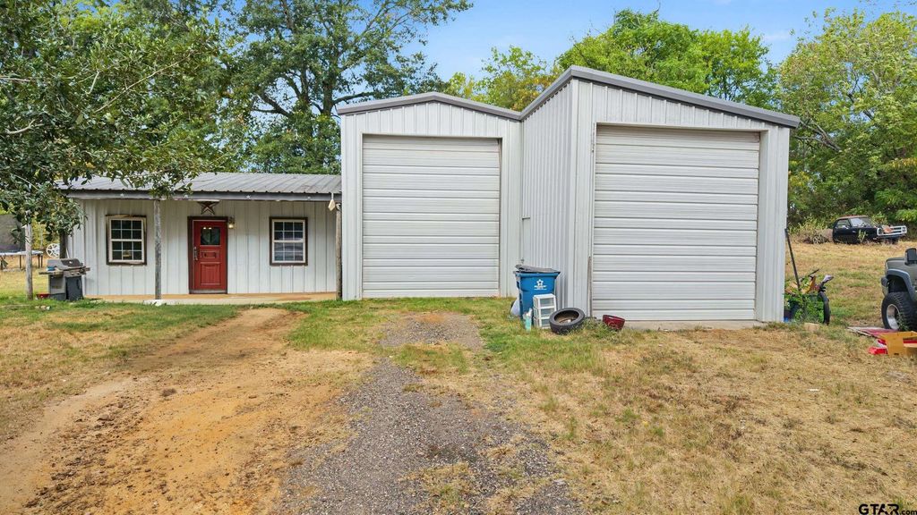 1107 Sanders St., Gladewater