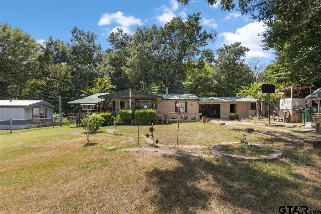 18886 County Road 2323, Whitehouse